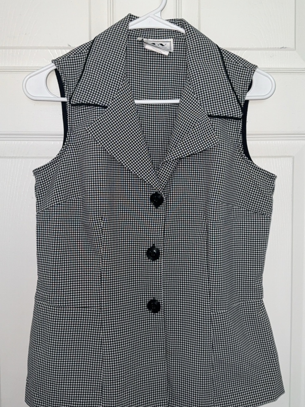 Vintage Button Front Vest - Black & White